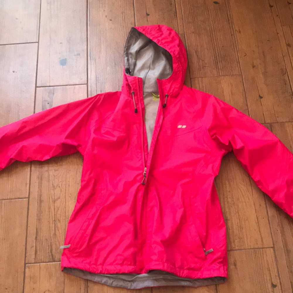 Women’s Small Wind Proof Jacket